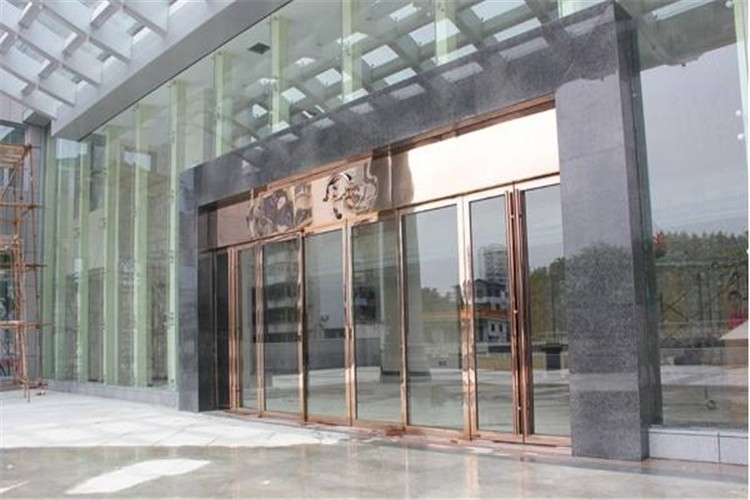 跨越选择装修使用“三大关口” 实现自动平移感应门高平稳运转